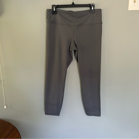 Athleta Elation 7/8 Legging In Grey Size L - Picture 1 of 4